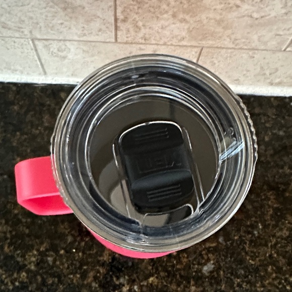 YETI Rambler 30 oz Travel Mug with Stronghold Lid - Picture 3 of 7